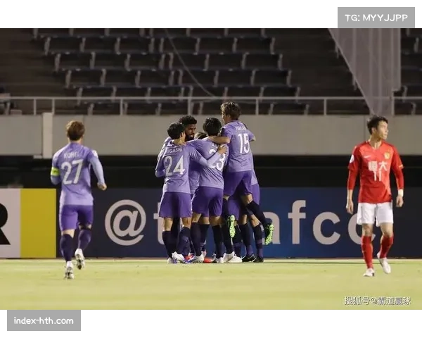 广岛三箭球员天皇杯赛后落寞 错失决赛资格 广岛三箭球员天皇杯赛后落寞 错失决赛资格