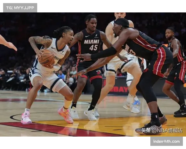 热火136-120大胜灰熊展现团队进攻战术多样性 热火136-120大胜灰熊展现团队进攻战术多样性