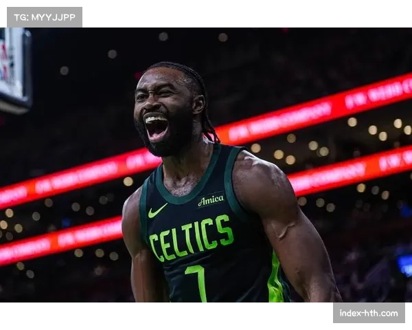 凯尔特人错位防守体系遭遇尼克斯冲击,布朗缺阵暴露防守韧性下滑 凯尔特人错位防守体系遭遇尼克斯冲击,布朗缺阵暴露防守韧性下滑